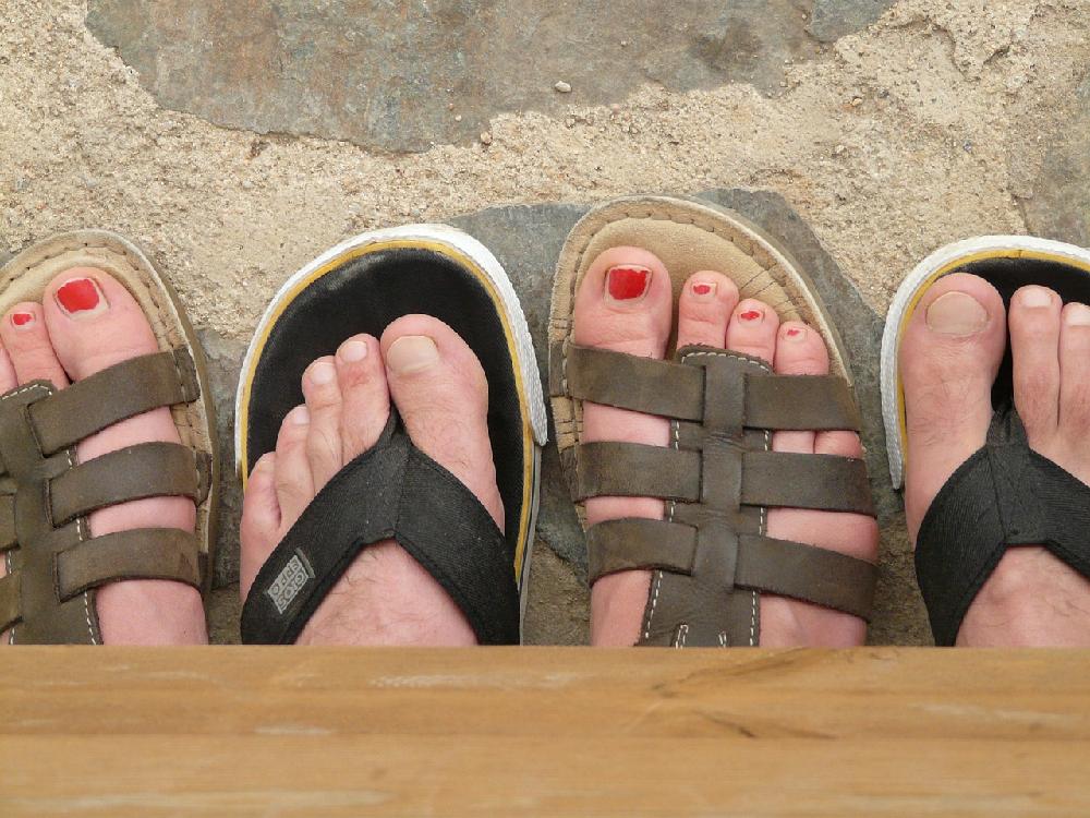 Sandały – modne obuwie damskie idealne na lato. Jakie modele wybrać w 2019 r.?